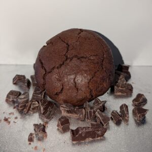 Vers afgebakken Brownie koekje met pure chocoladesmaak